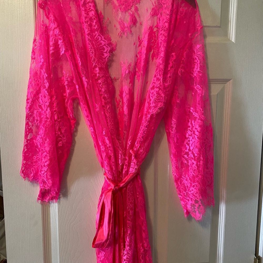 Pink Lace Robe/beach cover up - Picture 4 of 6